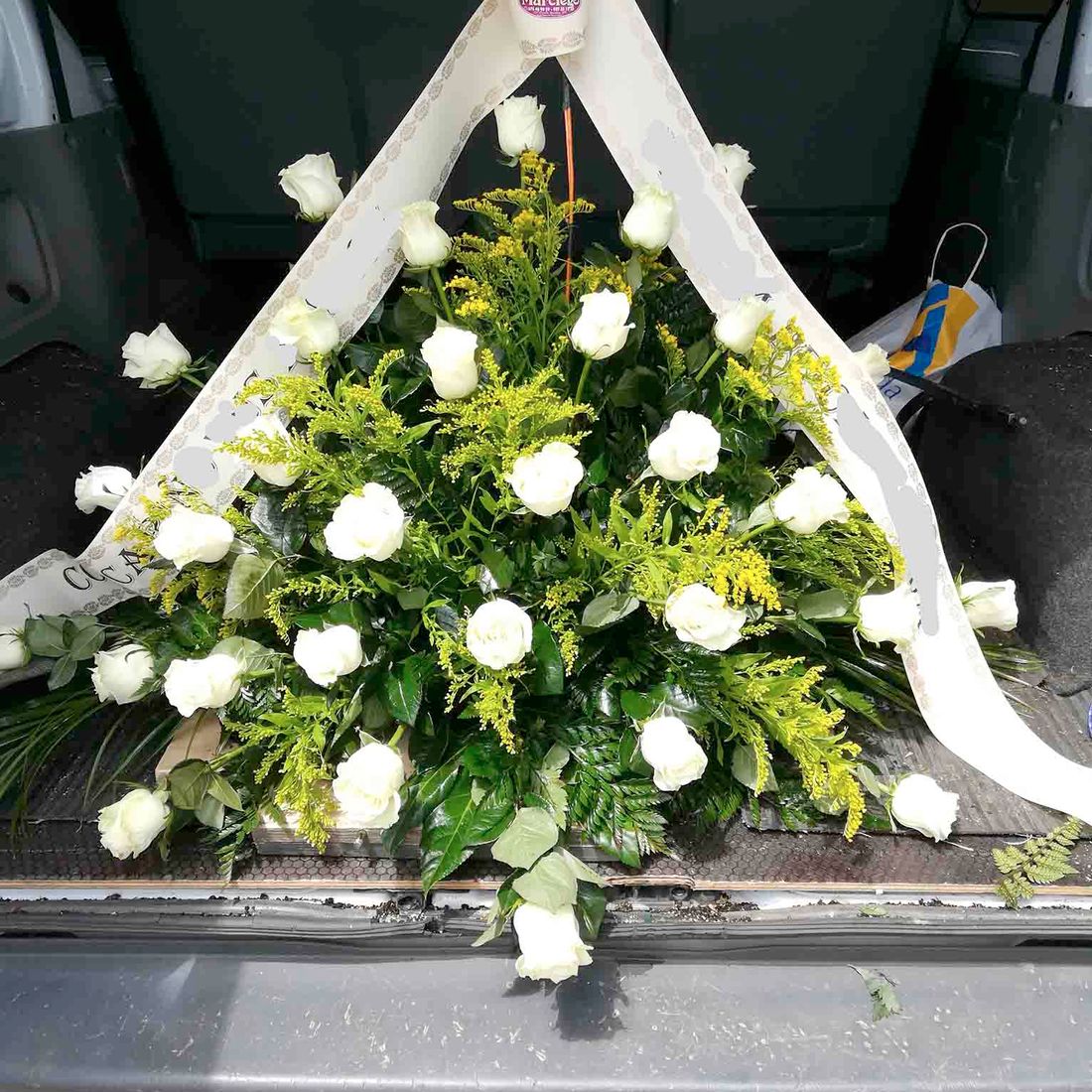 Funeraria Santa María flores de muerto
