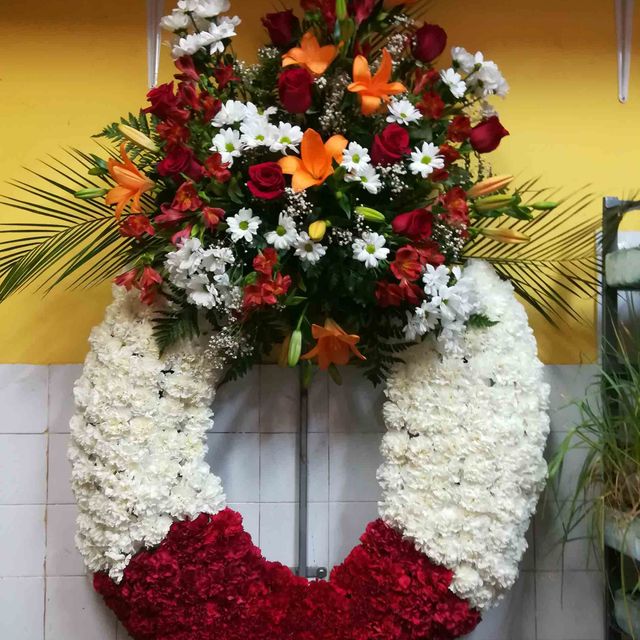 Funeraria Santa María flores de muerto